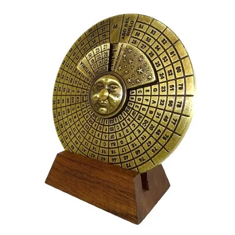 Calendar perpetuu Giftdeco H27 din alama si lemn, diametru 9 cm