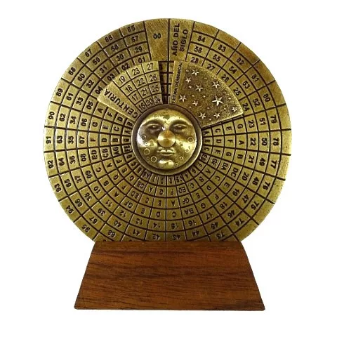 Calendar perpetuu Giftdeco H27 din alama si lemn, diametru 9 cm