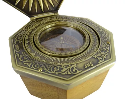 Busola Cardan Giftdeco H43 din alama si lemn, forma octogonala