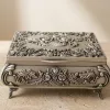 Cutie metalica argintie cu decor floral