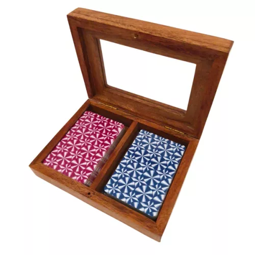 Ornamente din alama pe cutia Giftdeco DNU-007