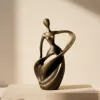 Figurina dansatoare Giftdeco detaliu forma abstracta