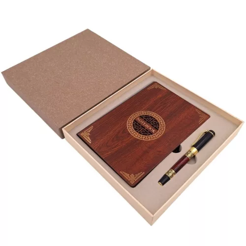 Notes A5 Giftdeco EE2 coperta din lemn maro inchis