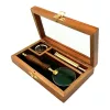 Lupă Giftdeco NC2677AZ, alamă, sticlă și lemn, lungime 17 cm, diametru 4 cm, stil retro, vintage, colonial