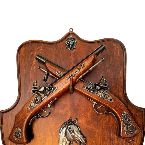 Set decorativ Giftdeco TR-236 cu 2 replici de pistol cu cremene, suport din lemn, 45 x 44 cm Giftdeco 5906142323616 imagine 5