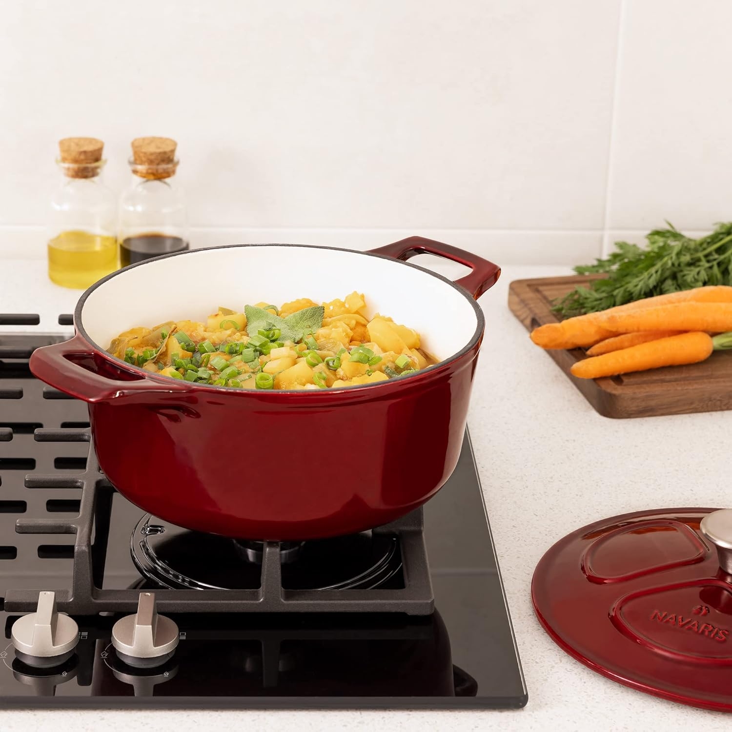 Oala din fonta antiaderenta Navaris pentru Plite/Cuptoare - 24cm - 3,5L - Rosu inchis, 48777.01.20